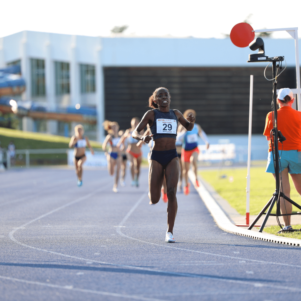 Record Anais 800m femme